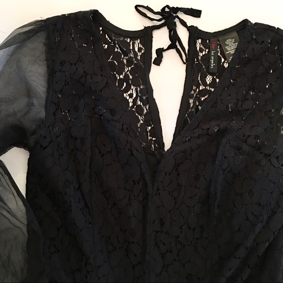 Black Lace Jumper ❤️❤️❤️👠 - Picture 3 of 9